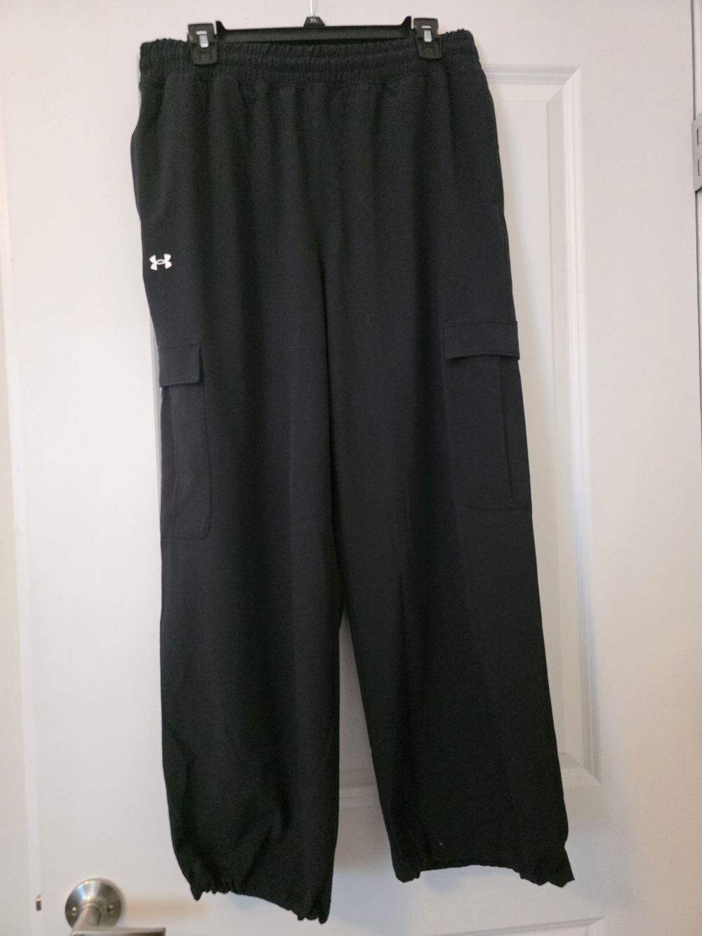 Under Armour Black Woven Cargo Pants Nwt LG